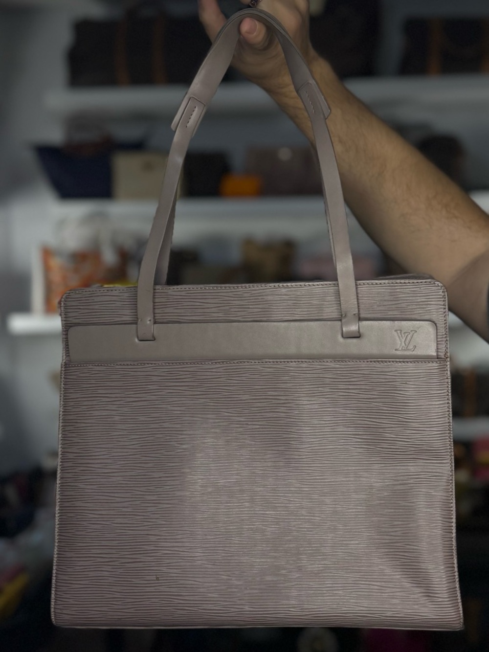 listing-status-banner